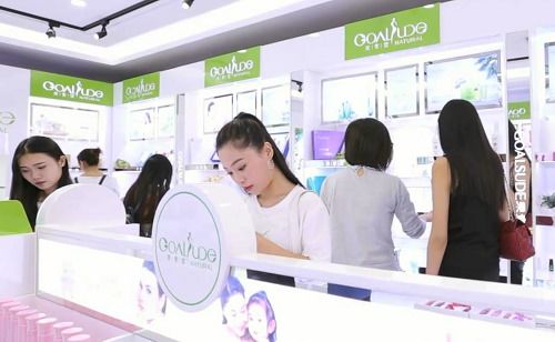 如何成功經營好一家化妝品店 過來人給你指點